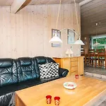 5 Star Holiday Home In Henne بيت للعطل
