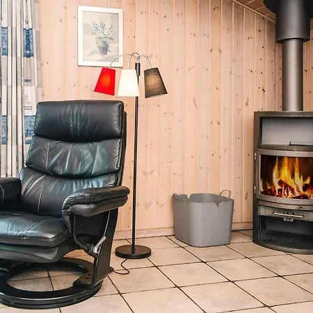 Secluded Retreat By Lyngbo Heath - By Traum Henne Strand